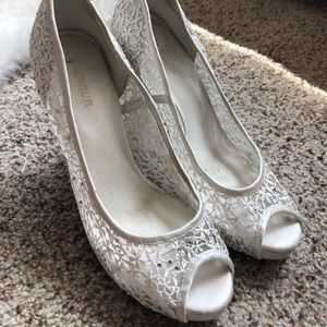 Bridal shoe- size 38. Menbur